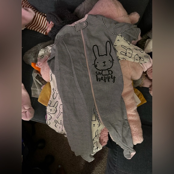 Mostly winter clothes - Picture 3 of 6